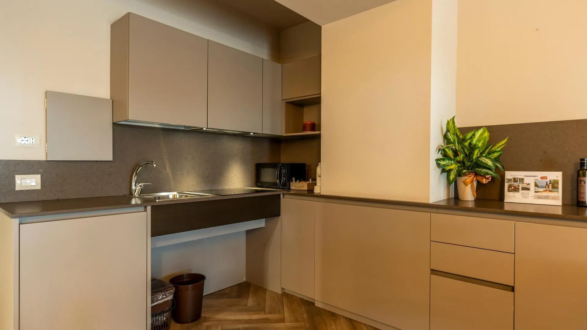 ***  Bed & Breakfast La Home And Apartments Moniga del Garda Italien