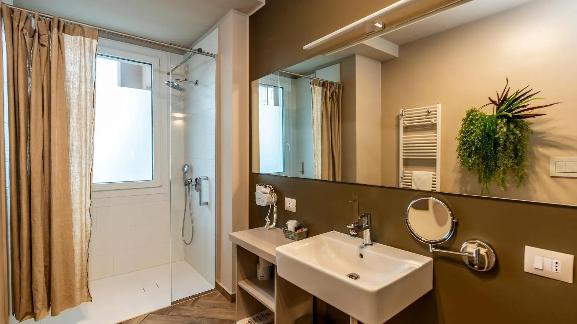 Bed & Breakfast La Home And Apartments Moniga del Garda