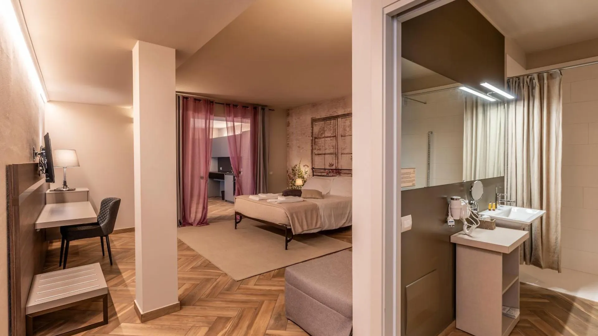 Bed & Breakfast La Home And Apartments Moniga del Garda Italy