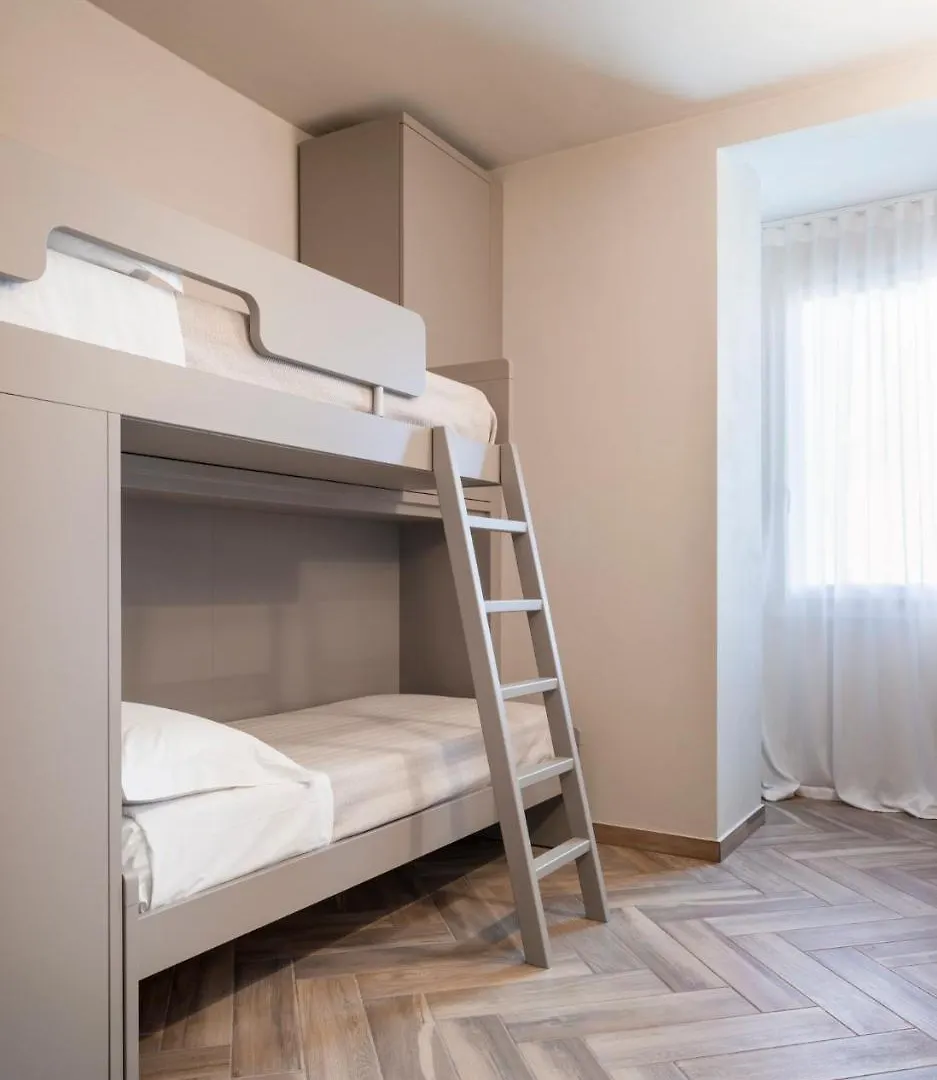 Bed & Breakfast La Home And Apartments Moniga del Garda