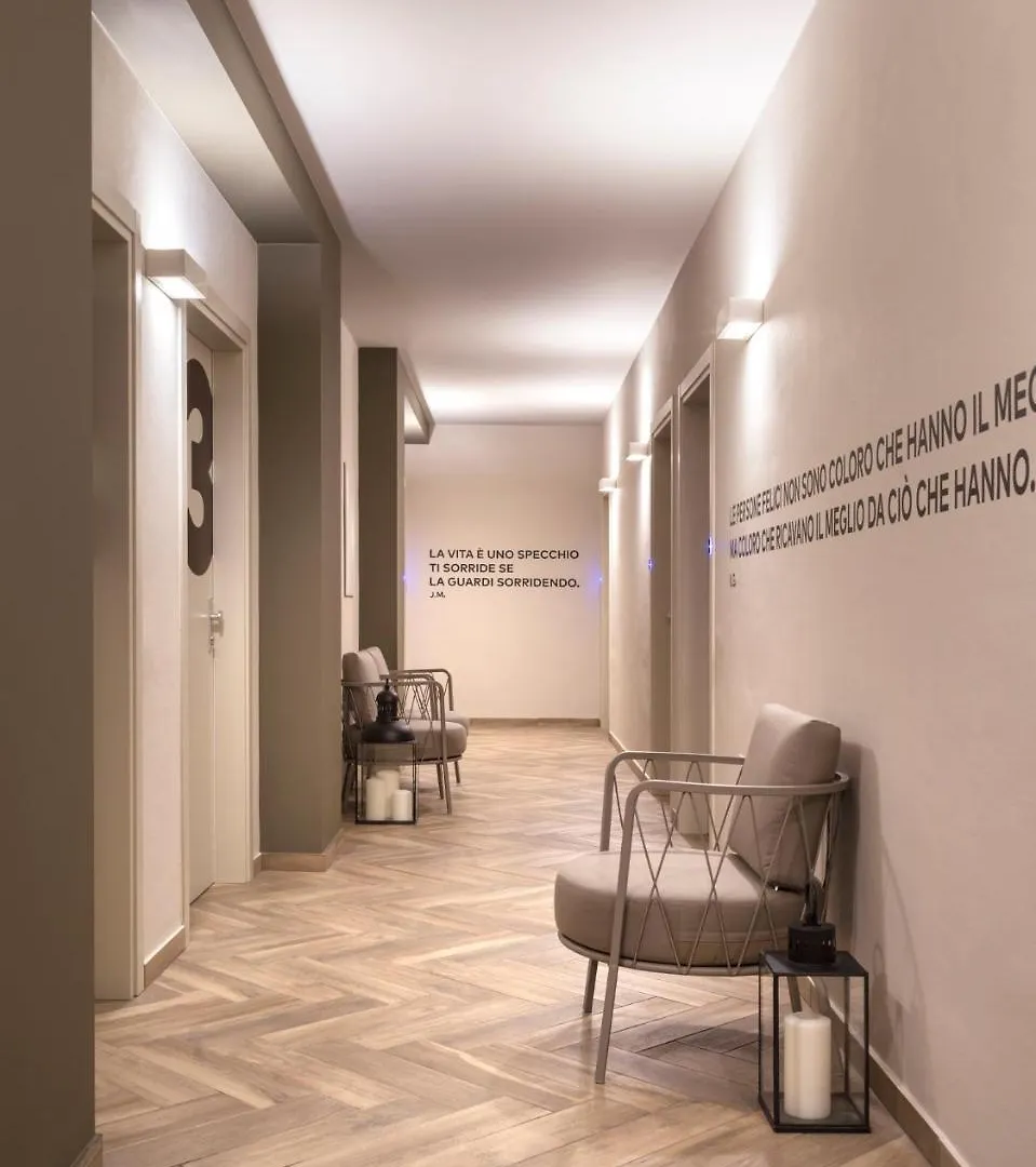 Bed & Breakfast La Home And Apartments Moniga del Garda Italien